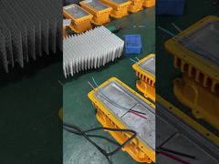 عرض المصانع LED الإضاءة والدليل على الانفجار تسليط الضوء على الخرز LED التجريبي