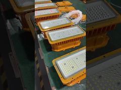 أعرض لك تركيبات الإضاءة المقاومة للانفجار الخطرة OEM على الحائط