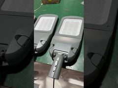 الإضاءة الخارجية IP65 المقاومة للماء ألومنيوم جهاز استشعار الحركة مصباح شمسي 300w 400w 500w