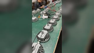 5000K إضاءة LED عالية الكفاءة مقاومة للانفجار 100-120lm / W IP66 لمعرض المناطق الخطرة