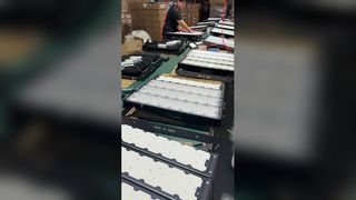 إضاءة الملعب LED المقاومة للماء IP66 مع عمر افتراضي يصل إلى 50000 ساعة وخيارات قابلة للتخصيص