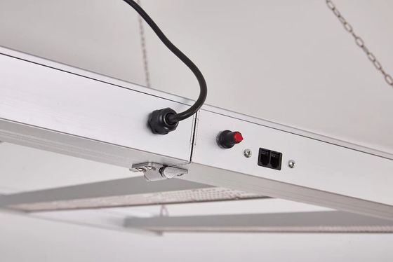 مصباح نمو LED كامل الطيف بقوة 800 واط مع تصنيف IP65 المقاوم للماء لنمو النباتات التجارية