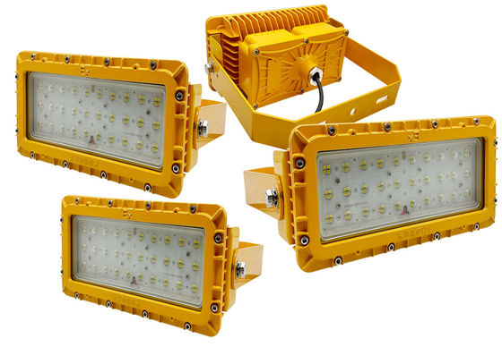 كشاف LED مقاوم للماء IP65 معتمد من ATEX مع زجاج مقسى للمناطق الخطرة