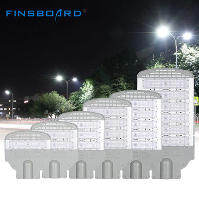 مصباح شارع LED من الألومنيوم المصبوب المقاوم للماء IP65 عالي النفاذية للبيئات الخارجية