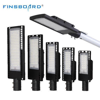 مصباح شارع LED مقاوم للماء IP66 موفر للطاقة ومتين ومستقر للطرق والشوارع