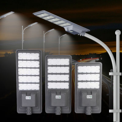 مصباح الشارع الشمسي LED الكل في واحد مع 400W / 600W / 800W الطاقة ، مستشعر الرادار + التحكم في الضوء + MPPT ، و 50000 ساعة من العمر