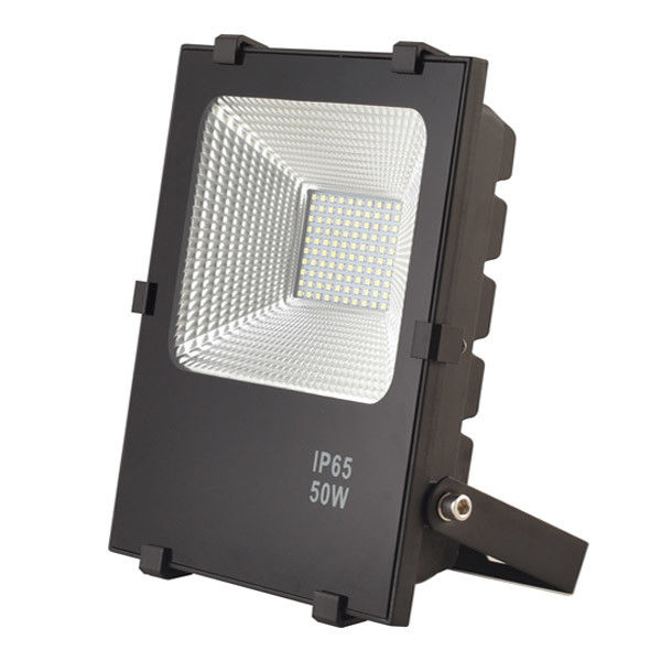 50W RGB LED Flood Light مع IP65 تصنيف مقاوم للماء للإضاءة الخارجية والمسرحية