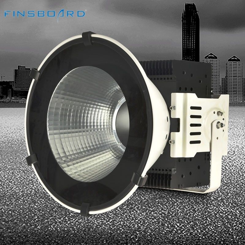 IP65 مضاد للماء LED High Bay Lighting 200W-700W مصابيح رافعة البرج مع كفاءة 140lm / W