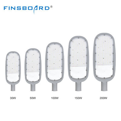 مصباح شارع LED عالي الكفاءة 120lm/W مع تصنيف IP66 لمقاومة الماء وجهد واسع AC85-265V لإضاءة الطرق السريعة الخارجية